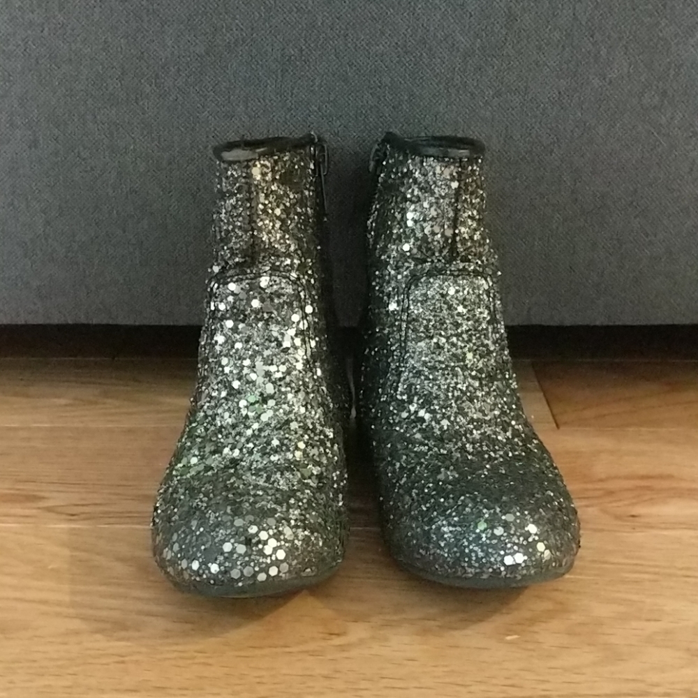EUC Sparkly Girls Sz 11 Low Heeled Bootie